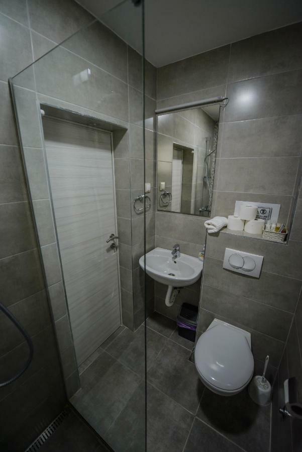 Apartment Vrutak Kotor Exterior photo