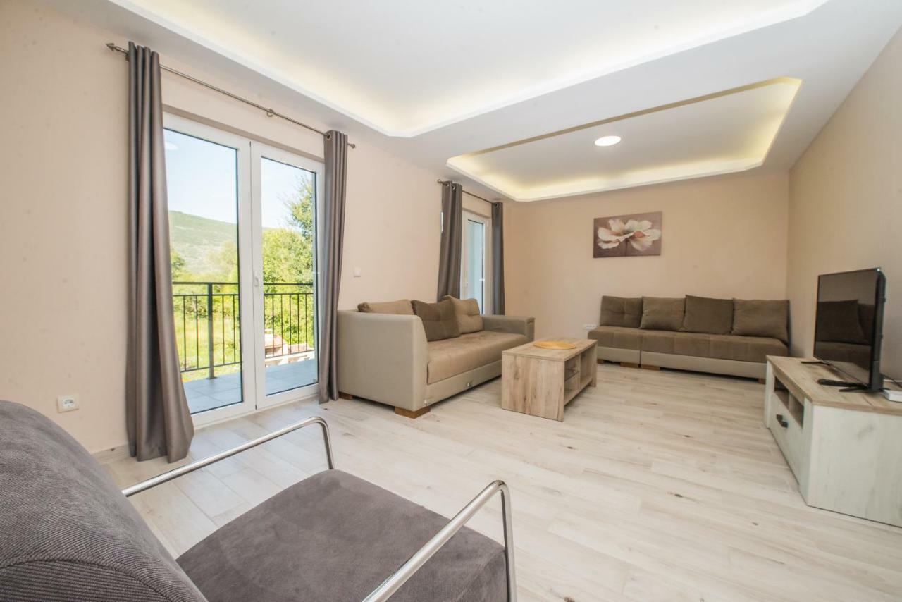 Apartment Vrutak Kotor Exterior photo