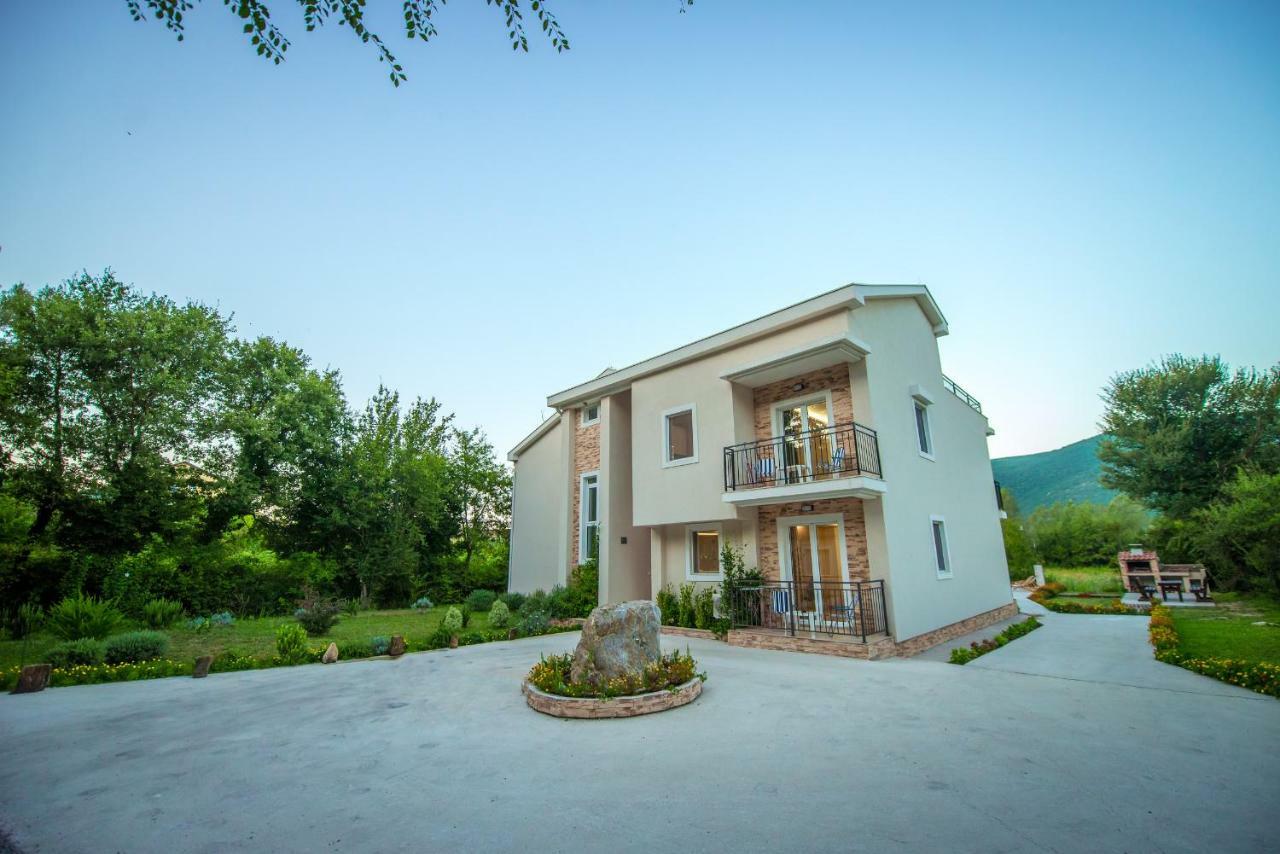Apartment Vrutak Kotor Exterior photo